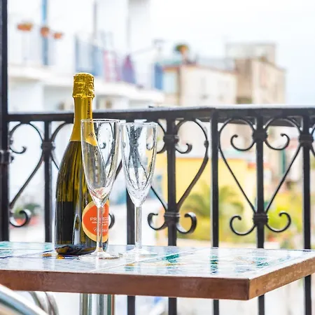 فندق مبيت وإفطار Civico 33 نابولي