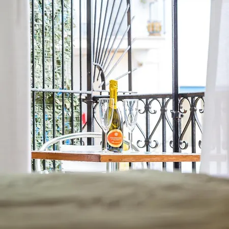 Civico 33 4* نابولي