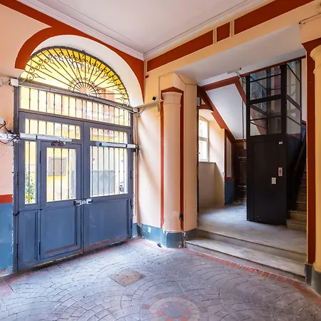 Civico 33 4* نابولي