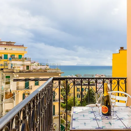 Civico 33 4* Naples